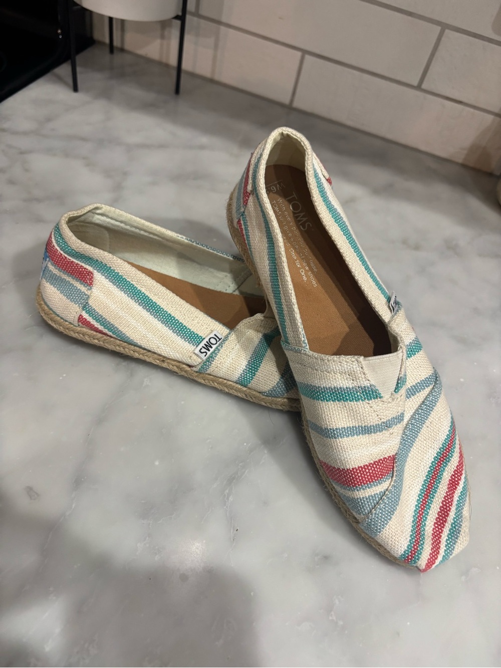 🌸TOMS Women's Striped Canvas Espadrilles in Cream, Teal & Coral